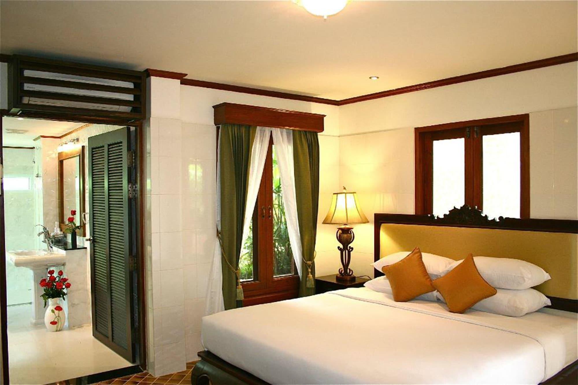 Oriental Siam Resort - Sha Extra Plus Certified Csiangmaj Kültér fotó